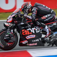 Aprilia tenía un grave problema en MotoGP: se les rompía la cadena de la moto. Lo han solucionado con un invento de lo más ingenioso 