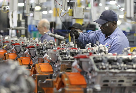 “Ningún joven quiere trabajar aquí”: pagaban tan poco en las fábricas de Ford, que sus empleados dependían de un segundo trabajo en Amazon. La reacción del CEO fue ejemplar