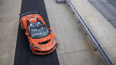 Decían que los coches americanos solo van bien en línea recta. La respuesta de Chevrolet es el Corvette más bestia de todos los tiempos: 1.250 CV y prestaciones de Bugatti
