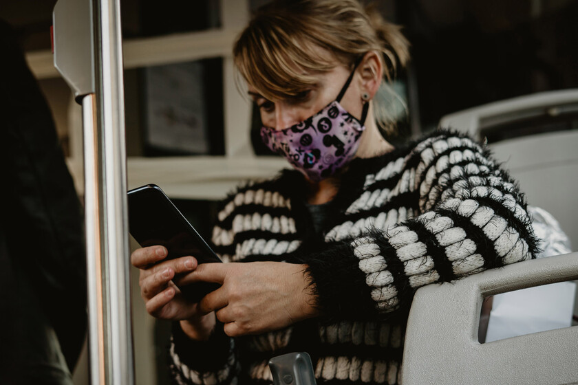 A partir de mañana no hace falta llevar mascarilla en el transporte público: aviones, taxis, VTC, trenes y autobuses