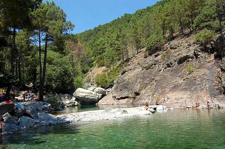 Ni piscina ni playa: este paraíso natural con agua fresca y cristalina está en la Sierra de Gredos a dos horas de Madrid