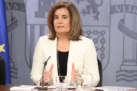 En realidad, Báñez no va a eliminar ninguno de los 41 contratos vigentes 