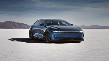 El que iba a ser el mayor rival de Tesla se desangra: Lucid Air anuncia pérdidas estratosféricas. Y solo Arabia Saudí puede salvarla