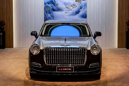 Alguien ha pagado 1,5 millones por un 'Rolls-Royce comunista'. De coche del gobierno chino a manos de un multimillonario ruso que vive en Dubái