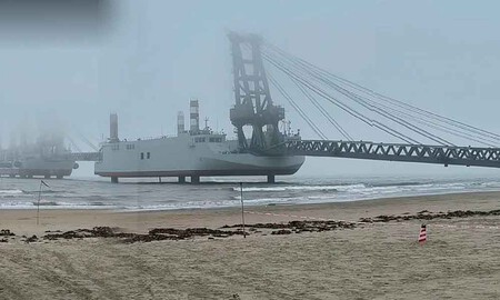 China está poniendo a prueba sus barcos-puente gigantes de cientos de metros. No es solo una demostración de fuerza, pueden ser prácticas para invadir Taiwán