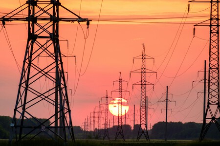 La CNMC ha encontrado la forma de evitar más apagones en España: una ley obsoleta de hace 25 años
