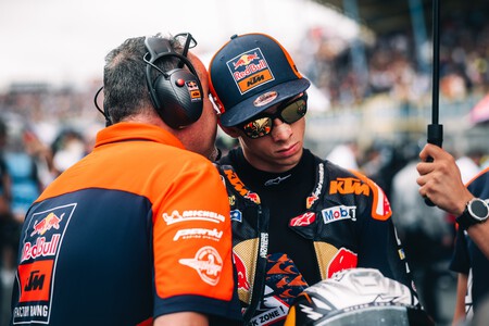 L'avenir de Pedro Acosta a pris un tournant décisif. Il souhaite rester chez KTM, rejette Ducati et a foi dans le « plan Viñales ».