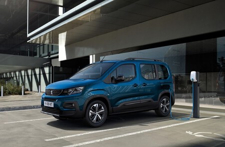 Estrena una Peugeot Rifter: un familiar polivalente con opción eléctrica y con hasta 13.400 euros de descuento