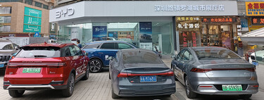 Los concesionarios chinos están a rebosar de coches que nadie quiere. Tanto, que han pedido a las marcas que dejen de usarlos como almacén